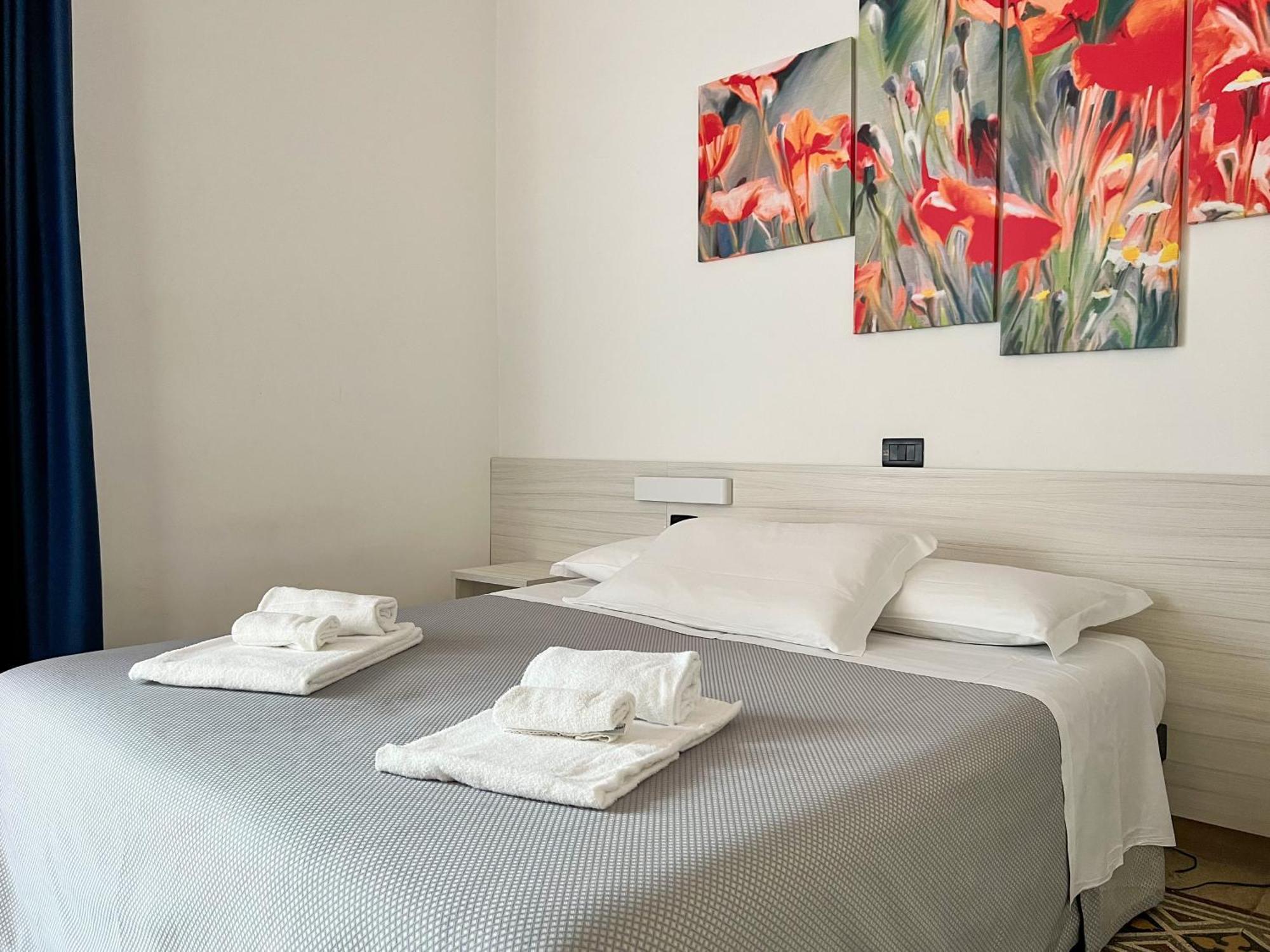 Hotel Ideal 滨海库普拉 外观 照片