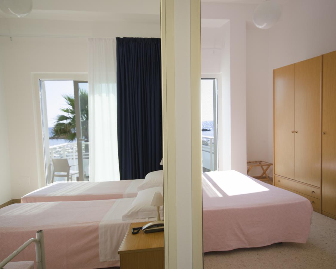 Hotel Ideal 滨海库普拉 外观 照片