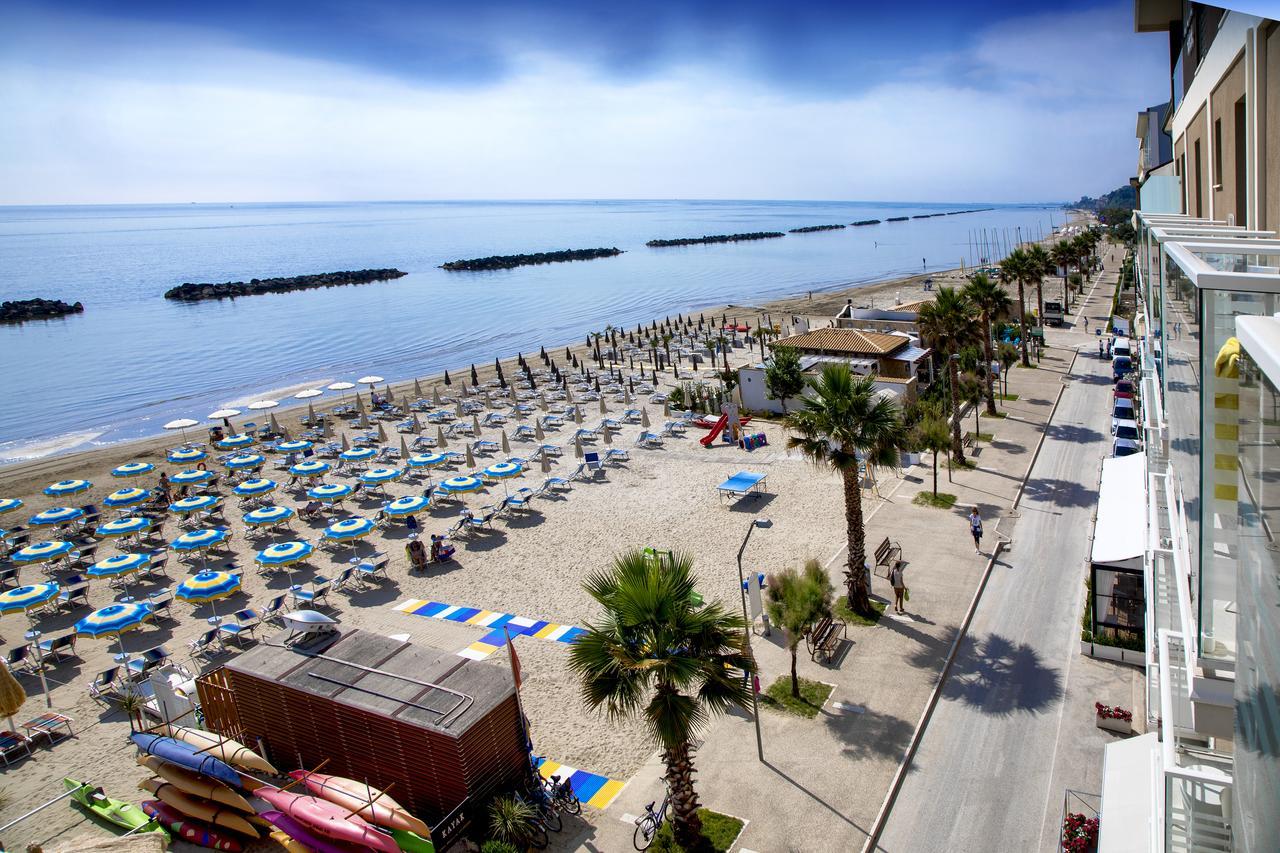 Hotel Ideal 滨海库普拉 外观 照片